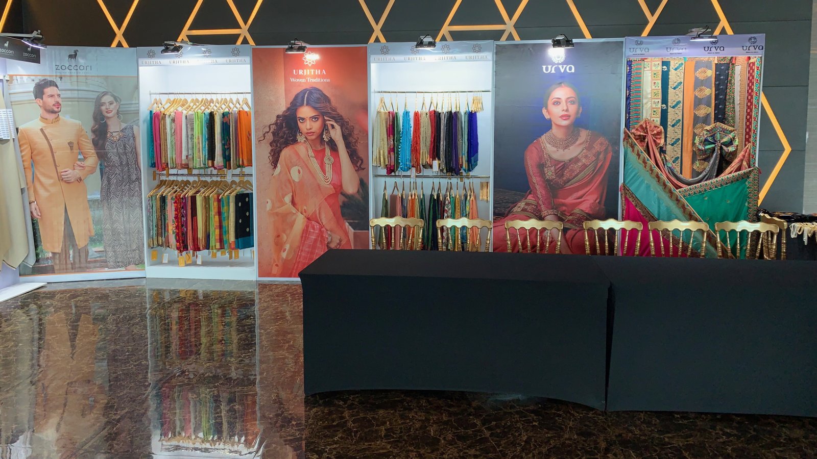 Display-ClothShow-Zaccari,Urva